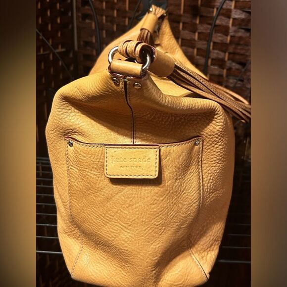 Kate Spade Caramel Pebbled Leather VTG Shoulder Bag. Very clean, EUC. SEE PICS. - Picture 4 of 9